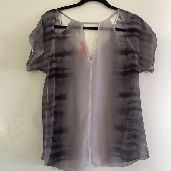 Rebellious one sheer ombré black grey white small top - Picture 3 of 3